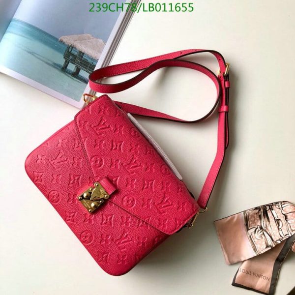 Louis Vuitton 1:1 Mirror Replica Pochette Metis Bag LB01165512395