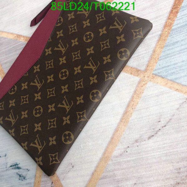 Louis Vuitton 1:1 Mirror Replica Pochette Pallas Clutch Bag T062221702943