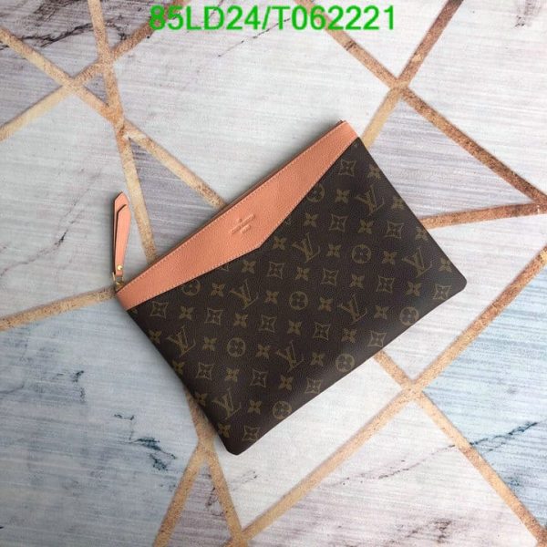 Louis Vuitton 1:1 Mirror Replica Pochette Pallas Clutch Bag T062221702943