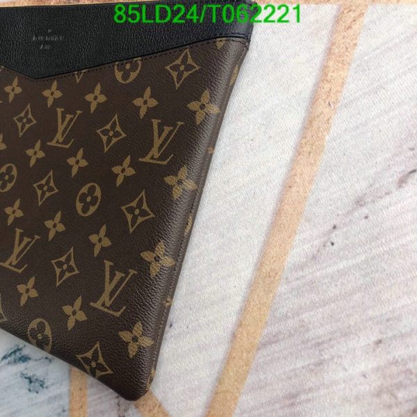 Louis Vuitton 1:1 Mirror Replica Pochette Pallas Clutch Bag T062221702943