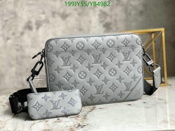 Louis Vuitton 1:1 Mirror Replica Pochette Trio Messenger Bag YB49821245148