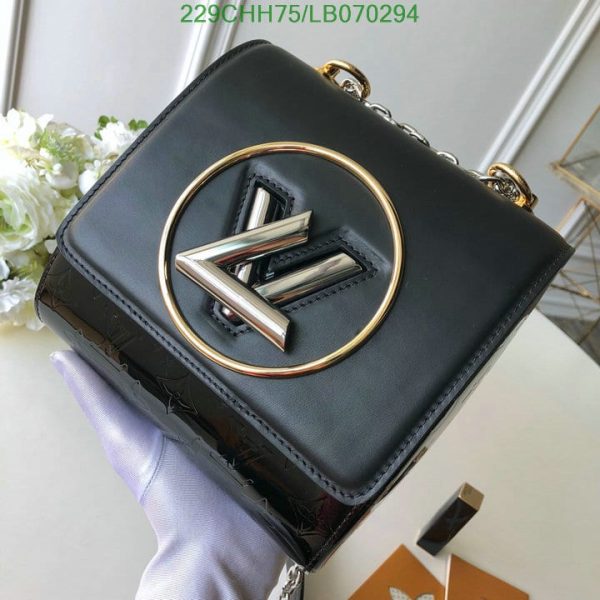 Louis Vuitton 1:1 Mirror Replica Pochette Twist Handbag LB07029412369