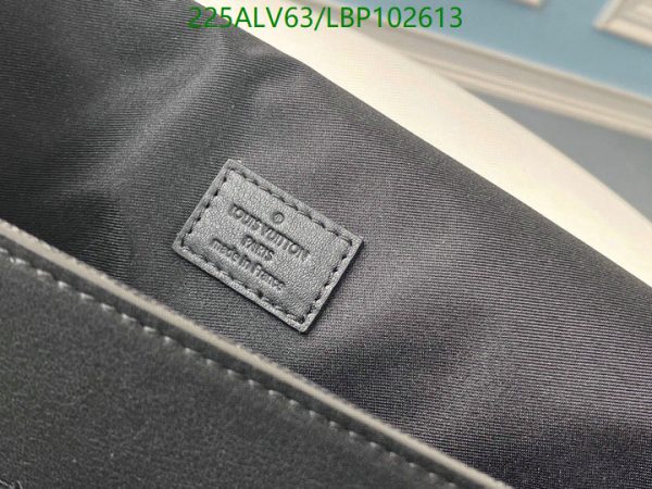 Louis Vuitton 1:1 Mirror Replica Pochette Voyage LBP1026136342