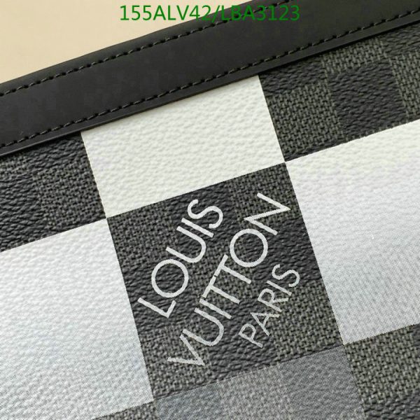 Louis Vuitton 1:1 Mirror Replica Pochette Voyage MM LBA3123750463