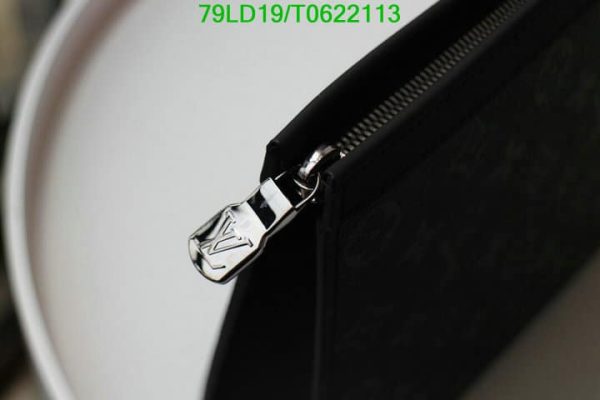 Louis Vuitton 1:1 Mirror Replica Pochette Voyage MM T062211375134