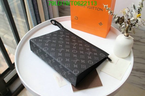 Louis Vuitton 1:1 Mirror Replica Pochette Voyage MM T062211375134