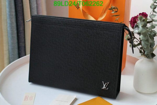 Louis Vuitton 1:1 Mirror Replica Pochette Voyage Taiga Leather Bag T062262265843