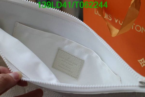 Louis Vuitton 1:1 Mirror Replica Pochette business clutch bag T062244521647