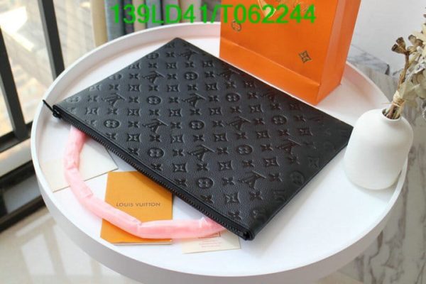 Louis Vuitton 1:1 Mirror Replica Pochette business clutch bag T062244521647