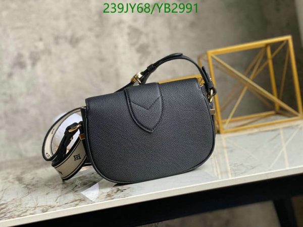 Louis Vuitton 1:1 Mirror Replica Pont 9 Soft PM Bag YB29911245896