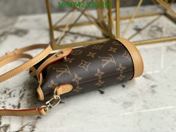 Louis Vuitton 1:1 Mirror Replica Pouch Brown Monogram Logo Phone Box LB32919312563