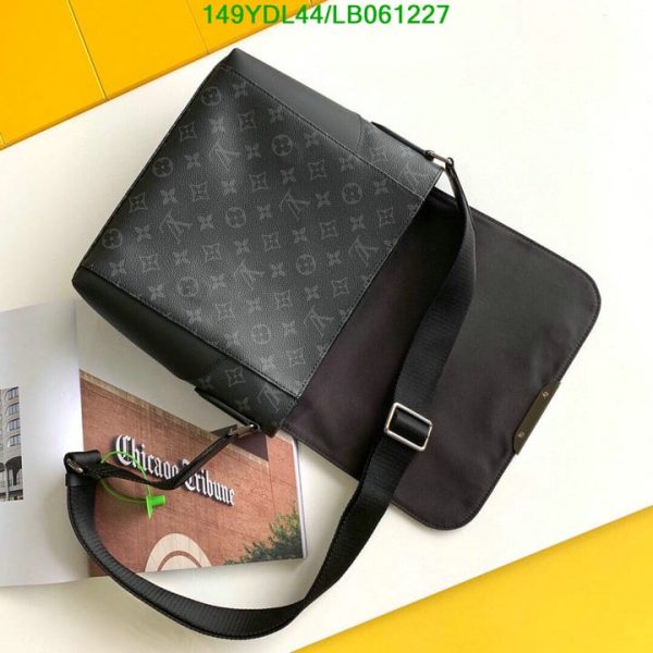 Louis Vuitton 1:1 Mirror Replica Pre-owned District Monogram Eclipse Mm Black LB0612277645