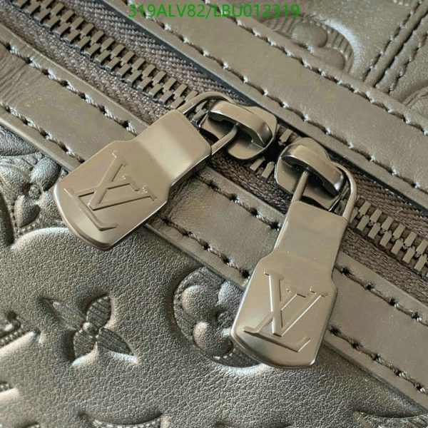 Louis Vuitton 1:1 Mirror Replica Racer Slingbag LBU0123199324