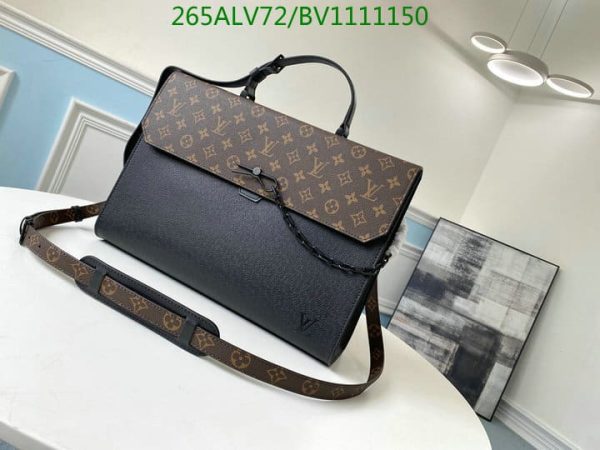 Louis Vuitton 1:1 Mirror Replica Robusto Briefcase  LBV1111150315