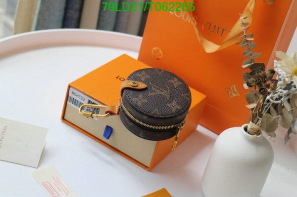 Louis Vuitton 1:1 Mirror Replica Round Case Bag T0622652654834