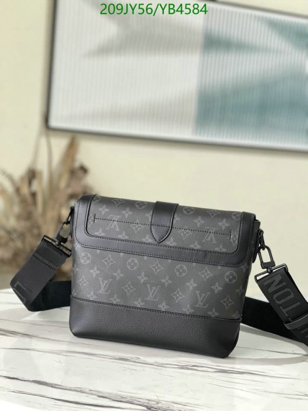 Louis Vuitton 1:1 Mirror Replica SAUMUR MESSENGER YB45841031245