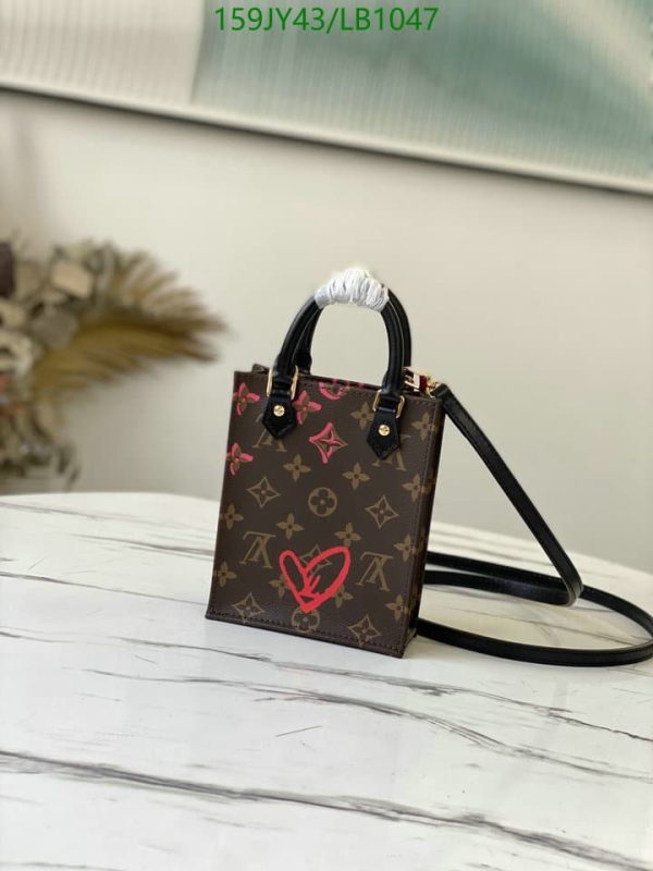 Louis Vuitton 1:1 Mirror Replica Sac Plat Fall In Love Petit Min Cross Body Bag LB10471258934