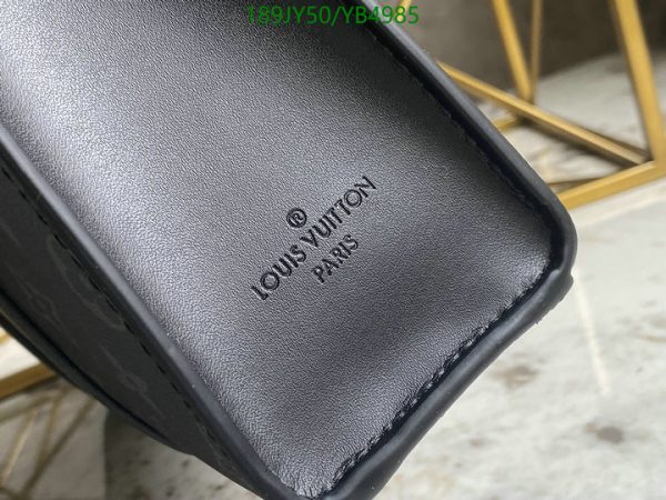 Louis Vuitton 1:1 Mirror Replica Sac Plat Zippe Bag YB49851245896