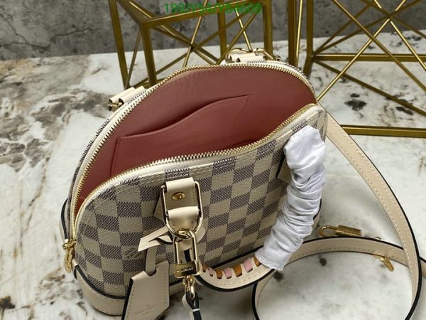 Louis Vuitton 1:1 Mirror Replica Shoulder Bag YB46089312546