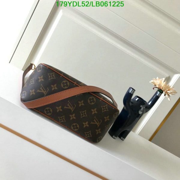 Louis Vuitton 1:1 Mirror Replica Shoulder Dauphine Reverse Coated Canvas Hobo Bag LB06122541238