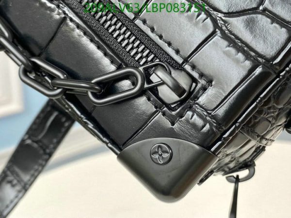 Louis Vuitton 1:1 Mirror Replica Soft Trunk Shoulder Bag LBP0831512635