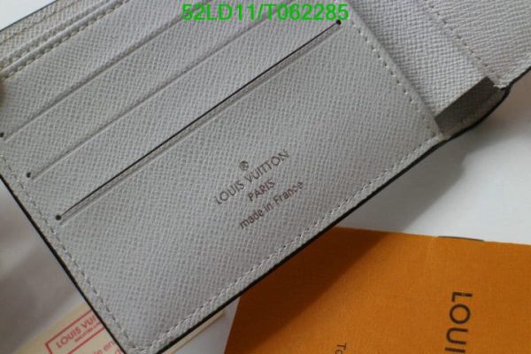 Louis Vuitton 1:1 Mirror Replica Taigarama Wallet T062285576825