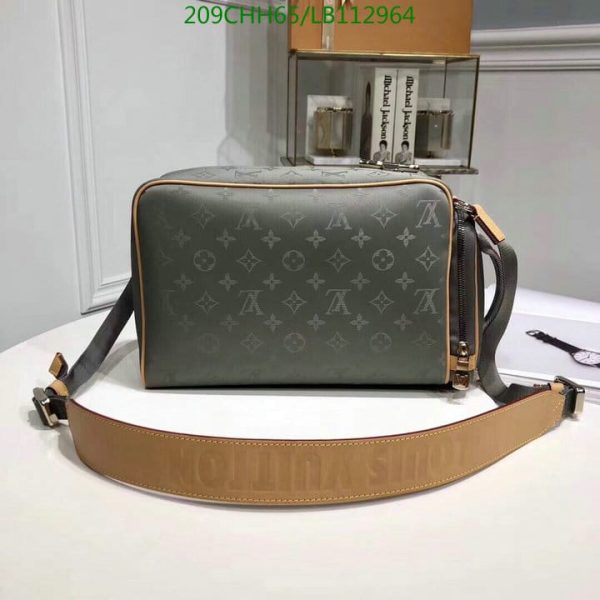 Louis Vuitton 1:1 Mirror Replica Titanium Monogram Camera Bag LB11296426984