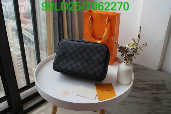 Louis Vuitton 1:1 Mirror Replica Toiletry Pouch Damier Graphite GM T062270672049