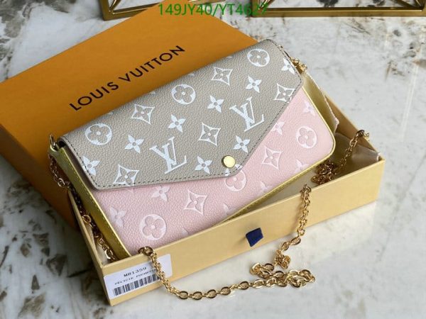 Louis Vuitton 1:1 Mirror Replica Tourterelle Empreinte Pochette Felicie YT46273125673