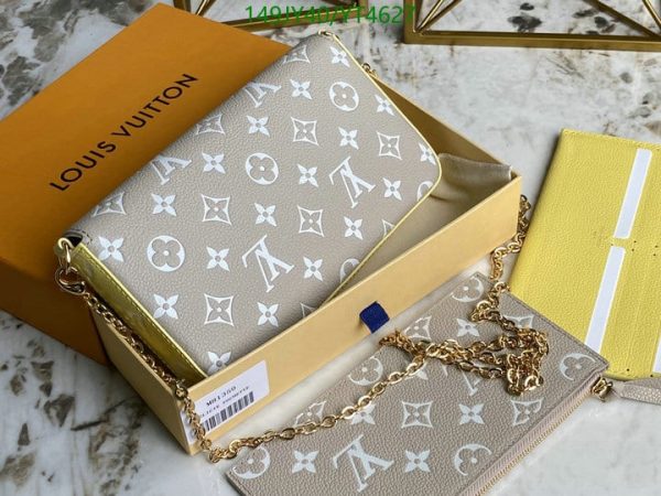 Louis Vuitton 1:1 Mirror Replica Tourterelle Empreinte Pochette Felicie YT46273125673