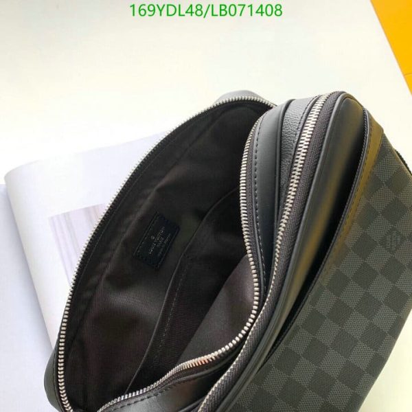 Louis Vuitton 11 Mirror Replica Trocadero Messenger PM Shoulder Bag LB07140831245