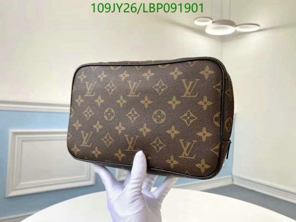 Louis Vuitton 1:1 Mirror Replica Trousse de Toilette Clutche LBP0919017510