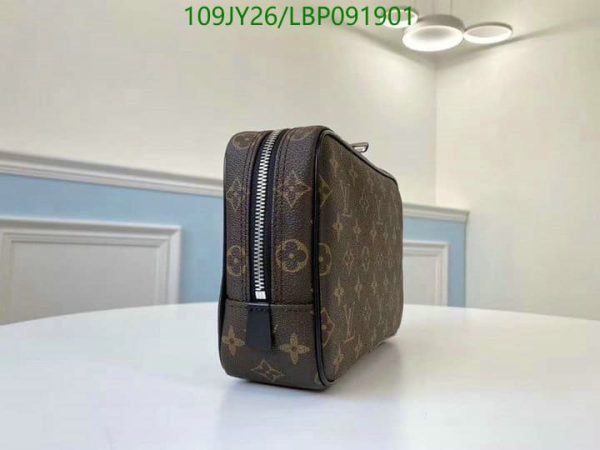 Louis Vuitton 1:1 Mirror Replica Trousse de Toilette Clutche LBP0919017510