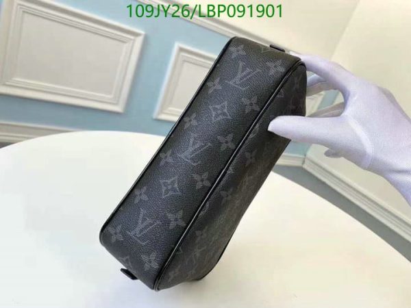 Louis Vuitton 1:1 Mirror Replica Trousse de Toilette Clutche LBP0919017510