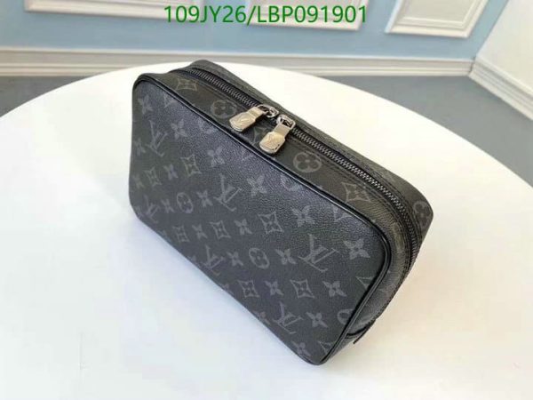 Louis Vuitton 1:1 Mirror Replica Trousse de Toilette Clutche LBP0919017510