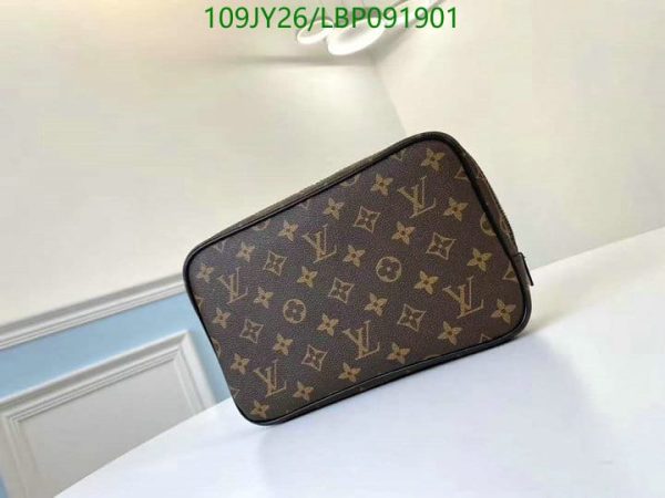 Louis Vuitton 1:1 Mirror Replica Trousse de Toilette Clutche LBP0919017510