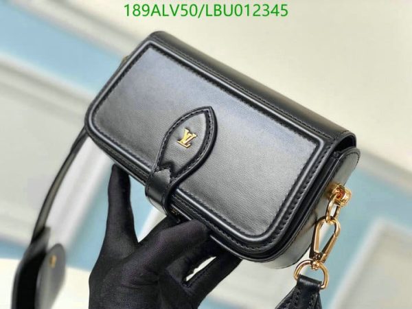 Louis Vuitton 1:1 Mirror Replica Turnlock Tab Messenger Bag LBU0123452658