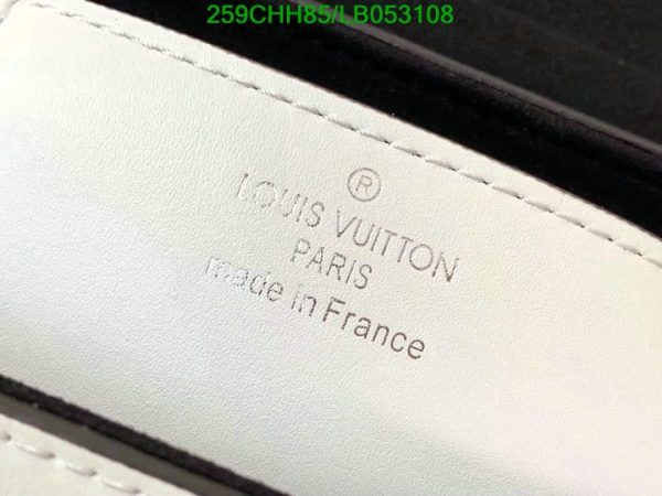 Louis Vuitton 1:1 Mirror Replica Twist Chain Wallet Multicolor Calfskin Leather Clutch LB05310878654