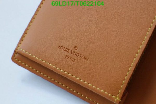 Louis Vuitton 1:1 Mirror Replica Vintage Checkbook Wallet T062210456328