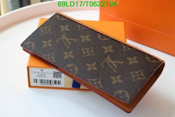 Louis Vuitton 1:1 Mirror Replica Vintage Checkbook Wallet T062210456328