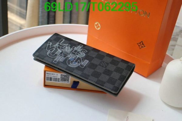 Louis Vuitton 1:1 Mirror Replica Zippy Vertical Wallet T062295572136