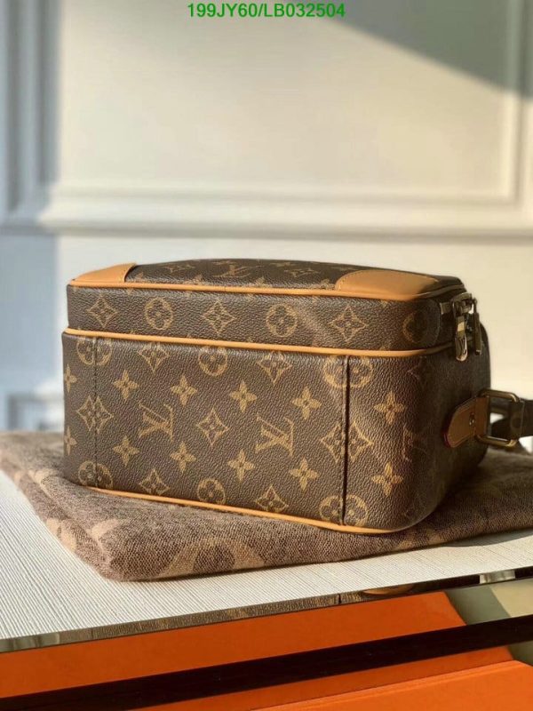 Louis Vuitton 1:1 Mirror Replica  camera case  LB03250441236