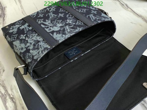 Louis Vuitton 1:1 Mirror Replica hard bag  LBU0123022164