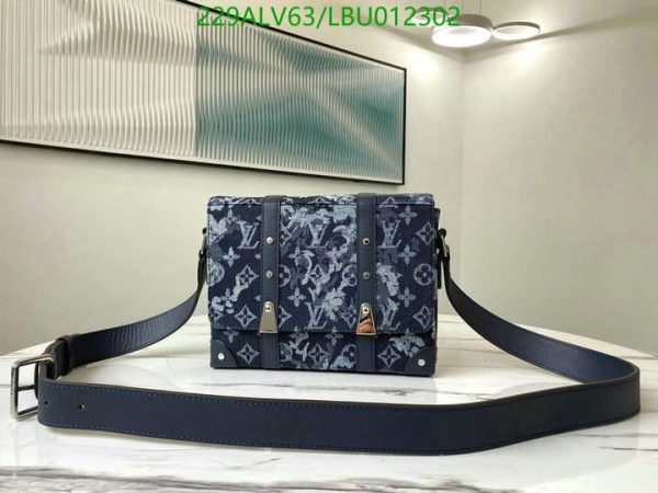 Louis Vuitton 1:1 Mirror Replica hard bag  LBU0123022164