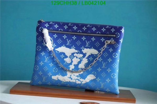 Louis Vuitton 1:1 Mirror Replica pochette Clouds Blue LB04210431245