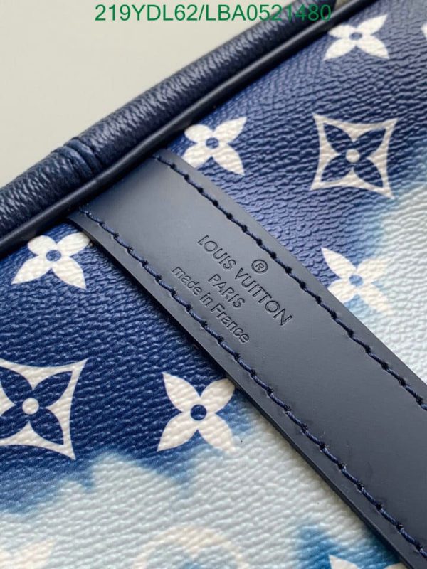 Louis Vuitton 1:1 Mirror Replica travel bag in blue and white LBA0521480184