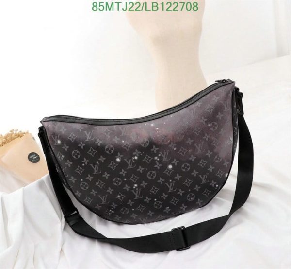 Louis Vuitton AAA+ Replica Alpha Hobo Shoulder Bag LB12270858143