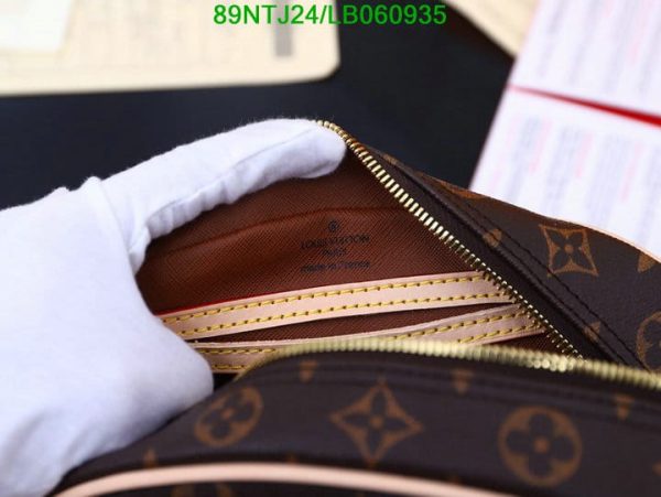 Louis Vuitton AAA+ Replica Blois shoulder bag LB06093557684