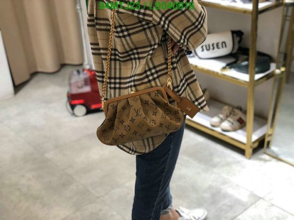 Louis Vuitton AAA+ Replica Boursicot EW Bag LB04091652347