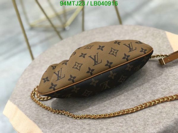 Louis Vuitton AAA+ Replica Boursicot EW Bag LB04091652347